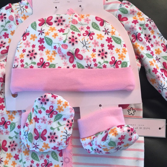 3 Piece Layette Set - Picture 3 of 3
